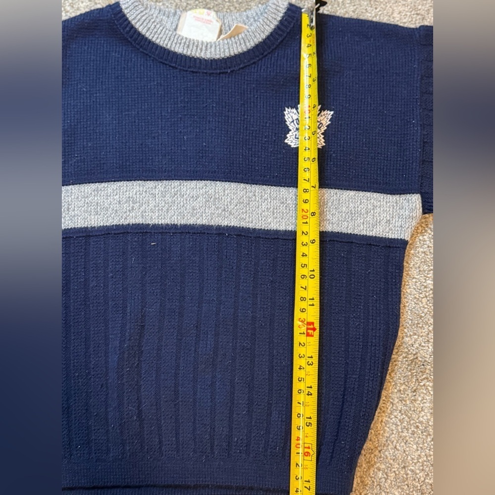 Vintage Toronto Maple Leafs Knit Sweater โ Size Small/24 โ Made in Canada - Picture 7 of 8